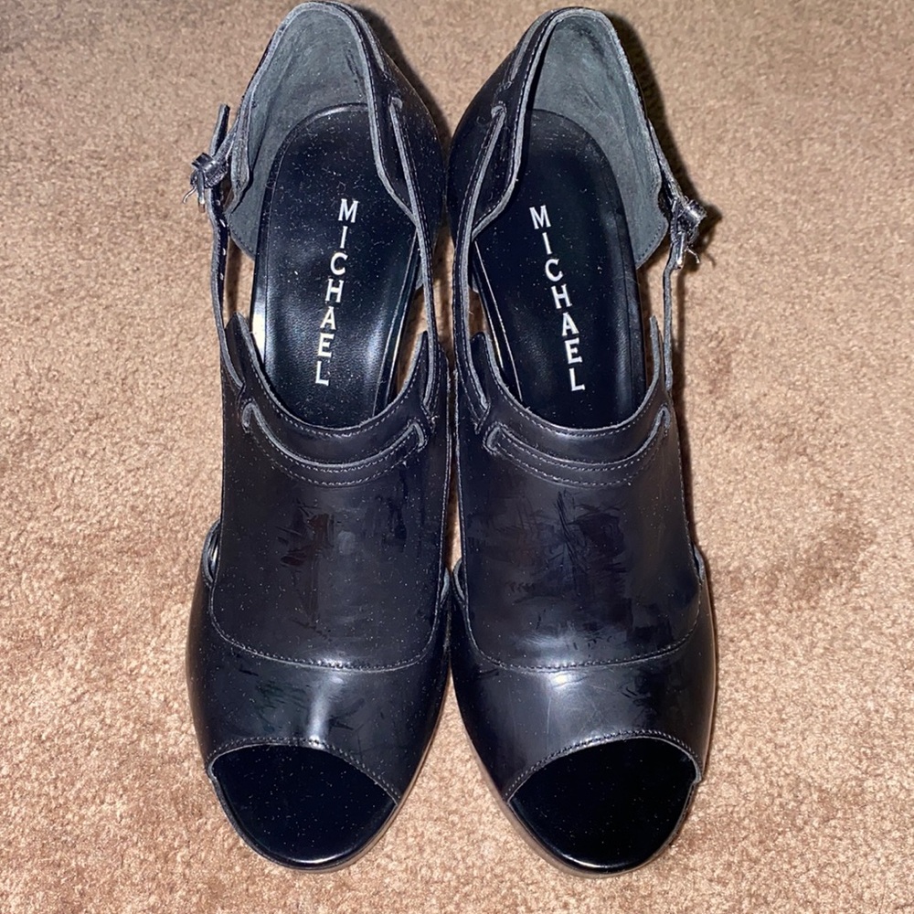 Size 9 black platform heels never worn